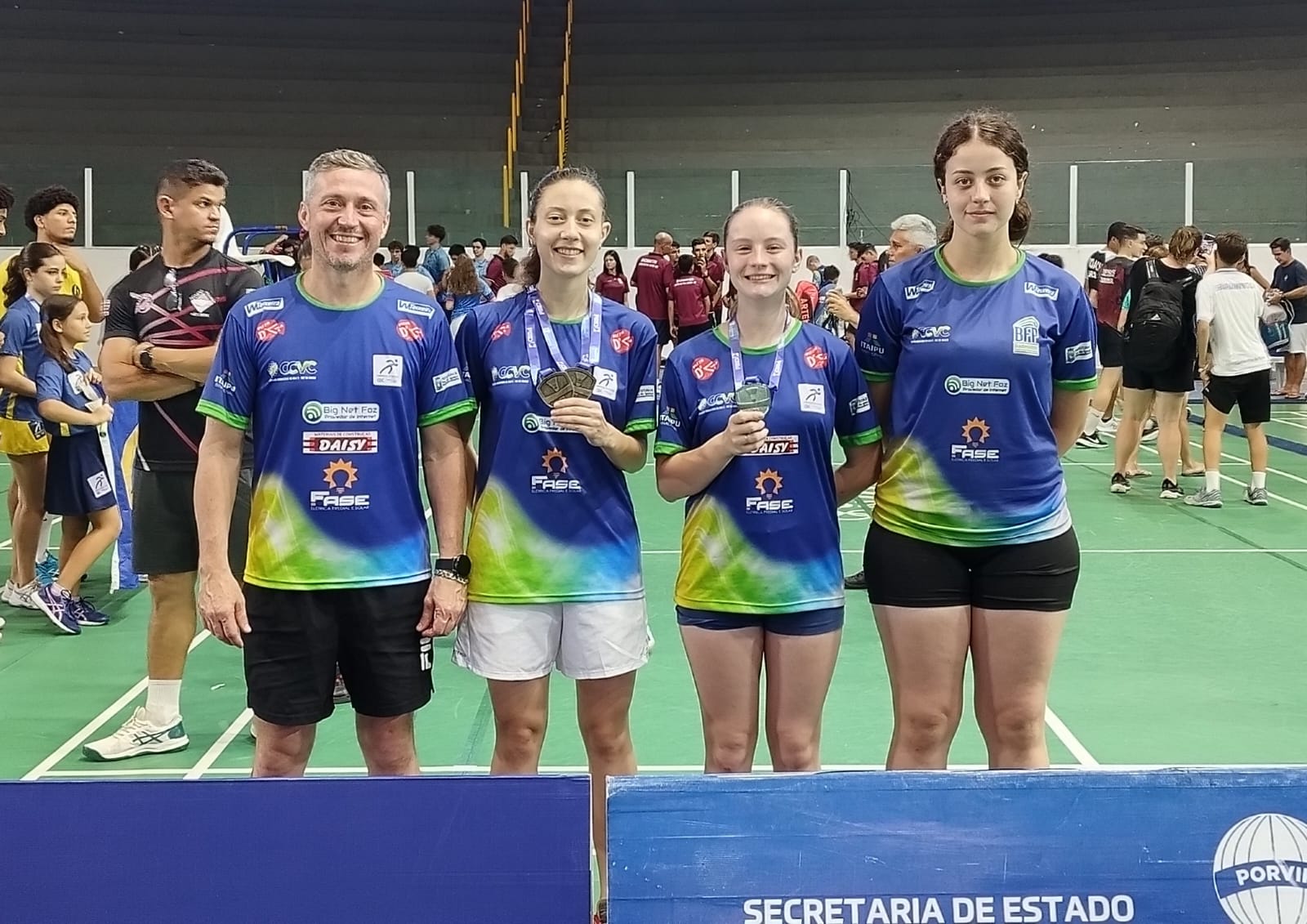 Equipe feminina do Badminton de Foz ganha medalhas no CBI