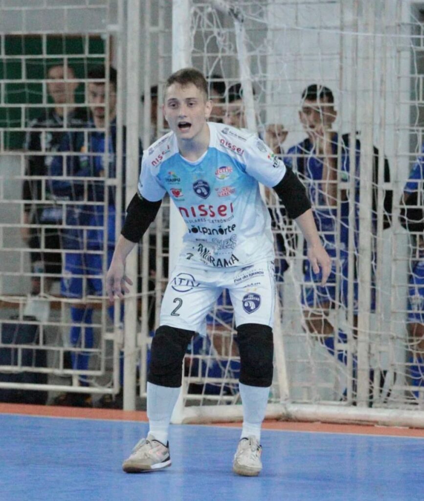 Foz Cataratas renova com 9 jogadores