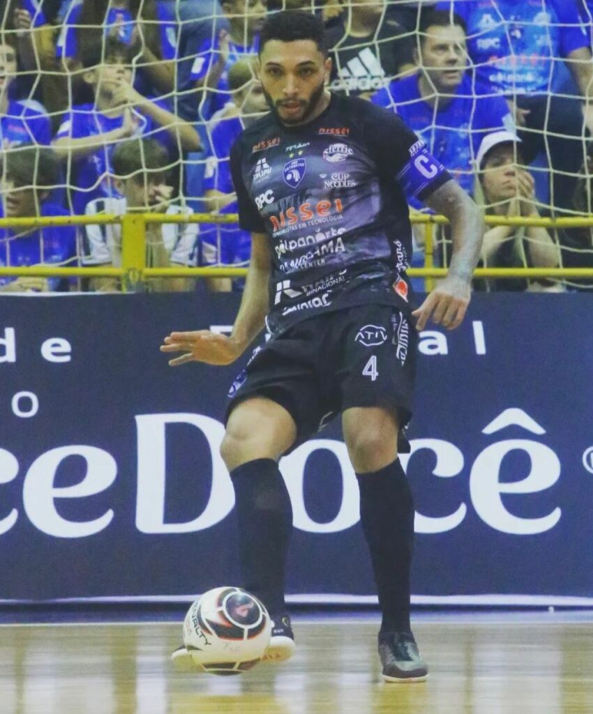 Foz Cataratas renova com 9 jogadores