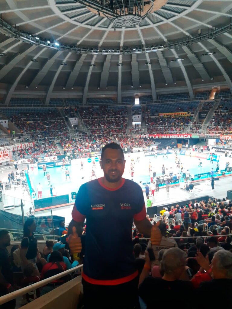 Vôlei: Técnico de Foz tem imersão com o time Sesc RJ Flamengo