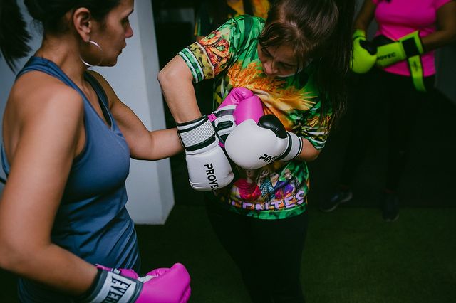 Boxe recreativo: saiba o que é e quais os benefícios para a saúde