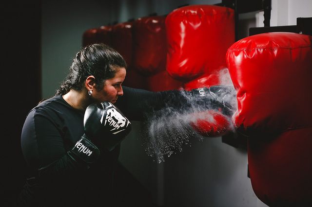 Boxe recreativo: saiba o que é e quais os benefícios para a saúde