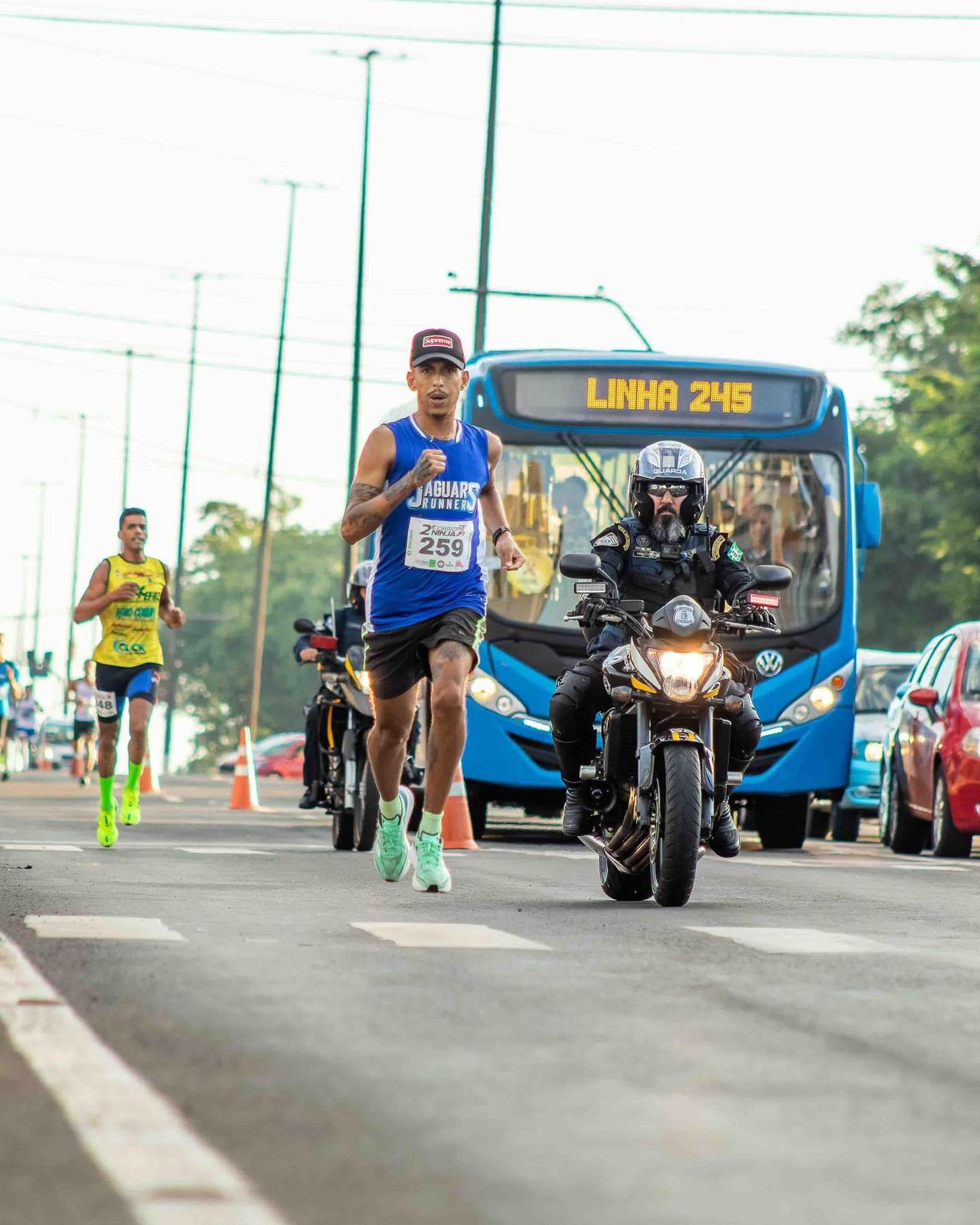 Mais de 450 atletas participaram da 2ª Corrida Ninja em Foz