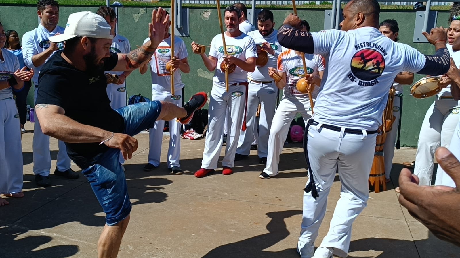 Feirinha da JK terá roda de Capoeira neste domingo (25)