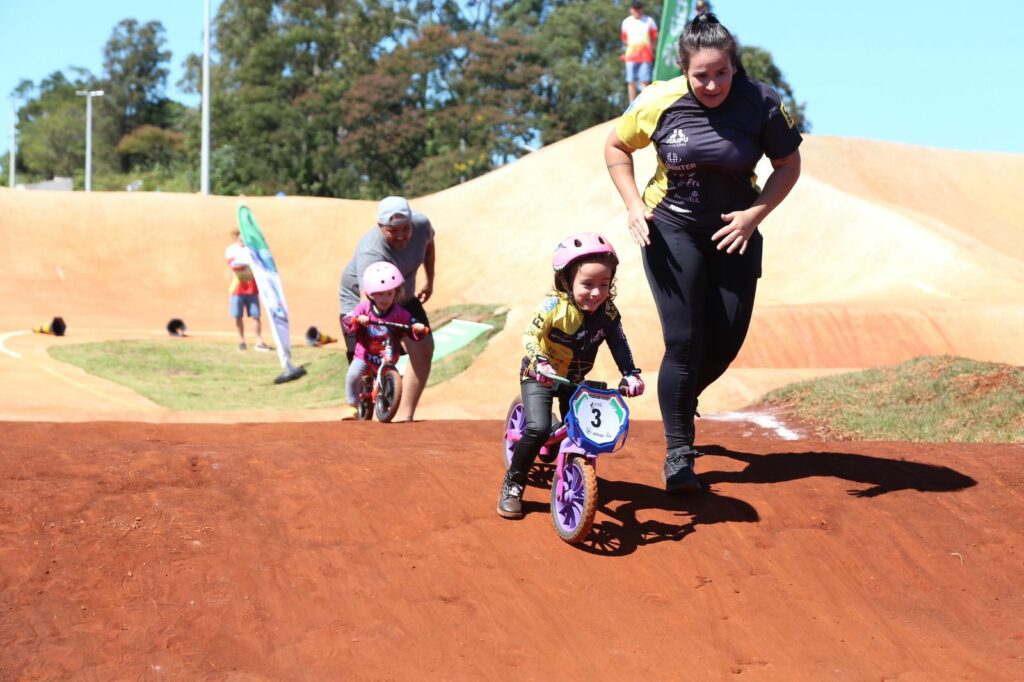 Foz do Iguaçu tem participação marcante no Campeonato Paranaense de Bicicross