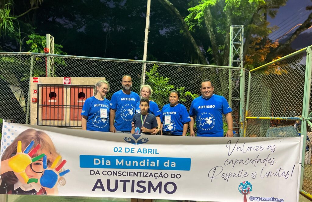 Foz Cataratas Futsal apoiou a causa dos autistas no último jogo