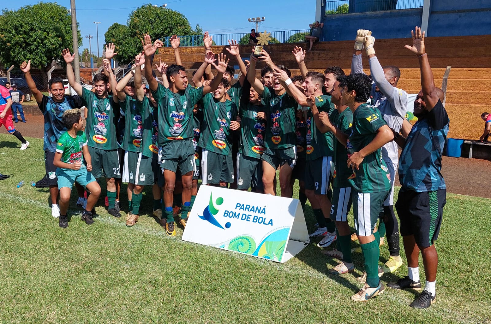 Foz é campeão de forma invicta no futebol masculino sub-20