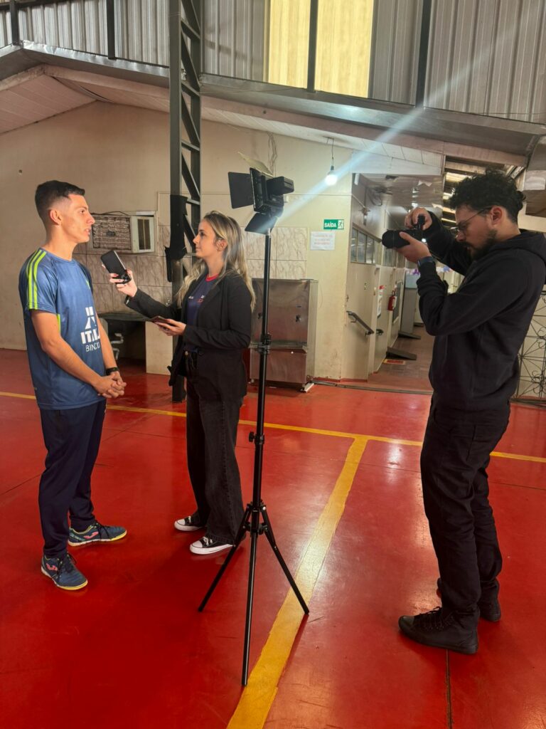 Futsal DI na Escola Alternativa: transformando vidas em Foz do Iguaçu