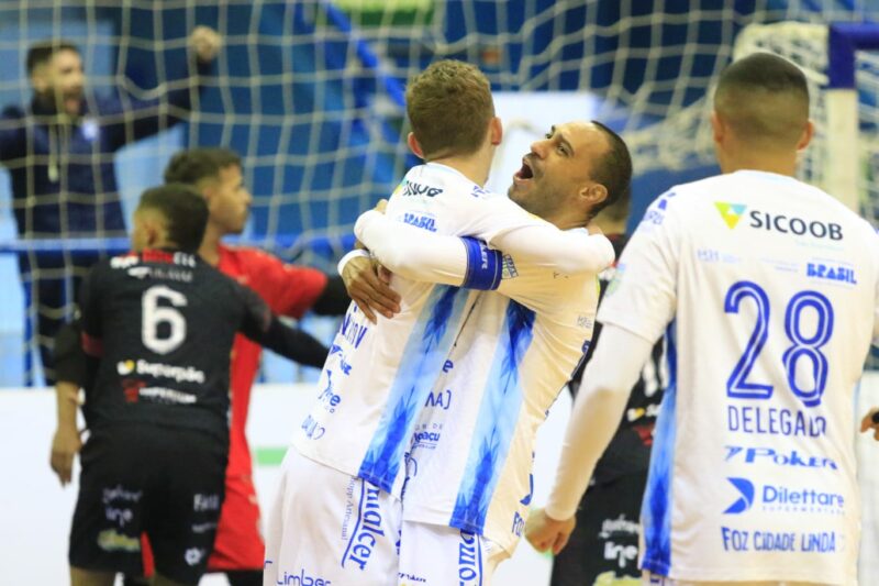 Foz Cataratas Futsal joga contra o São José na segunda-feira (01)