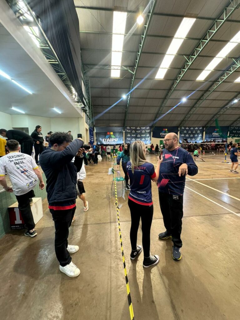 Circuito Paranaense de Badminton reúne mais de 400 atletas em Foz do Iguaçu