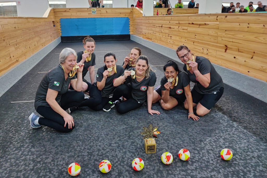 Equipe feminina de Bocha de Foz conquista título nos Jogos Abertos do Paraná