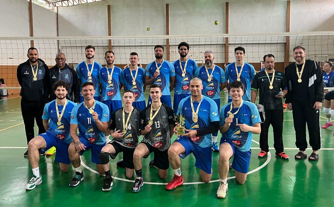 JAPS: equipe adulta de Foz é campeã da Série Prata na Fase Macrorregional de Vôlei