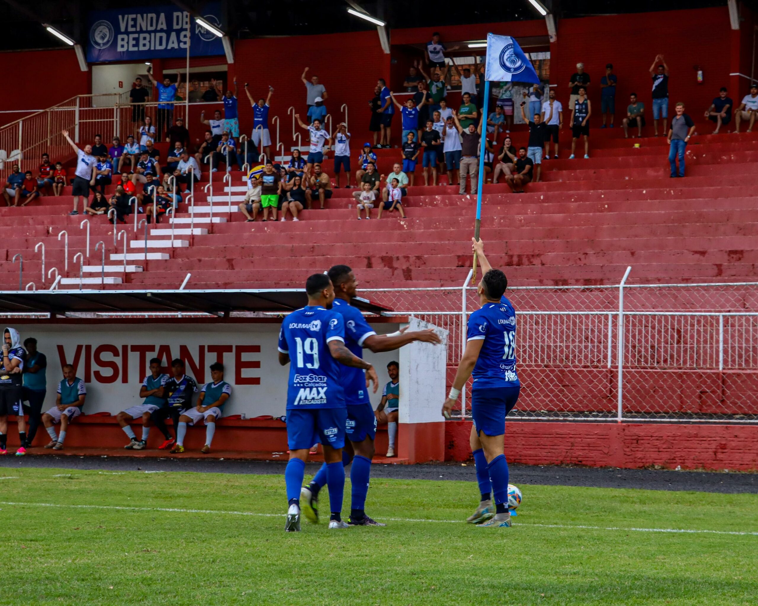 foz vence no último lance